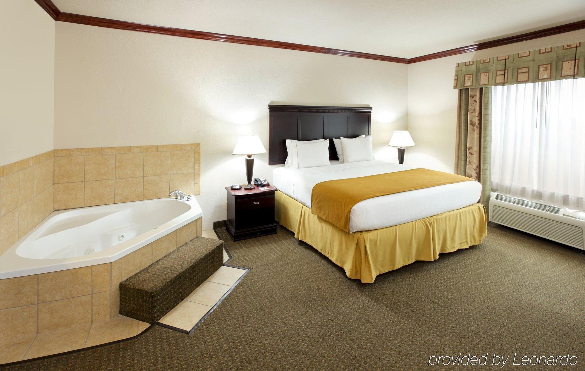 Holiday Inn Express Hotel & Suites Sherman Highway 75 By Ihg Habitación foto